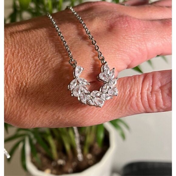 The Ivy Cubic Zirconia 925 pendant Necklace - Picture 5 of 7